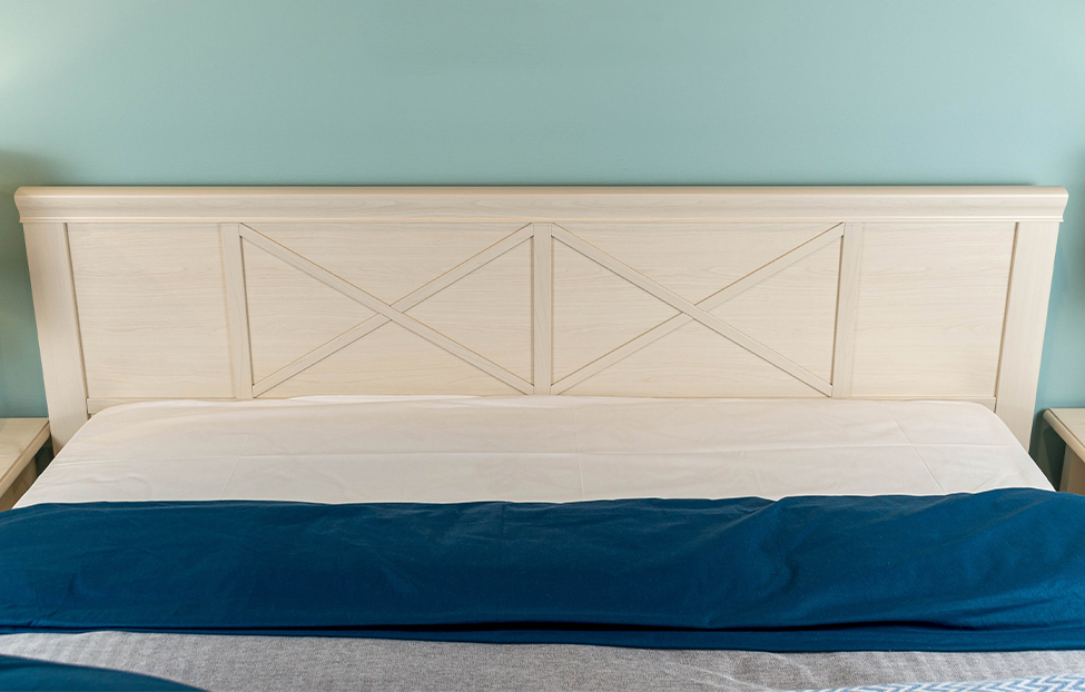 Двуспальные кровати - изображение №6 "Кровать Кантри"  на www.Angstrem-mebel.ru